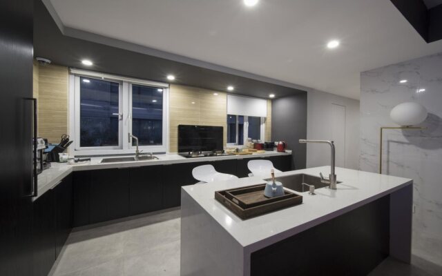 Jheim City Villa