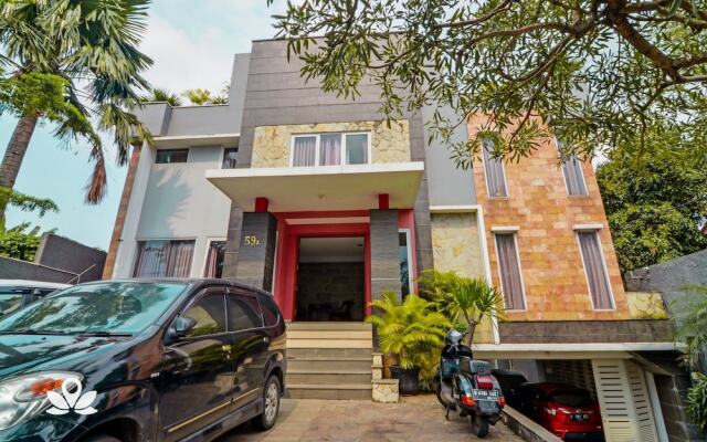 ZEN Rooms Basic near Cilandak Town Square