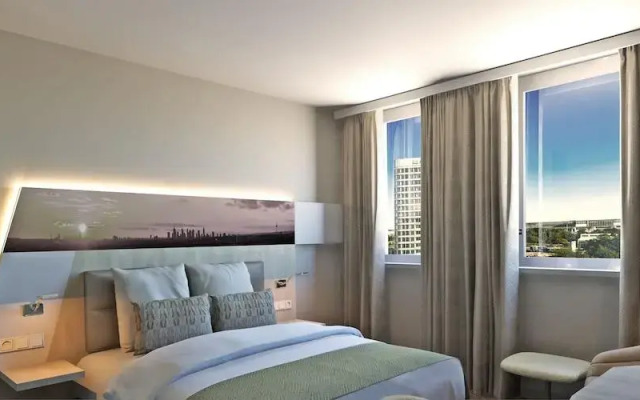 Holiday Inn Frankfurt Airport by IHG