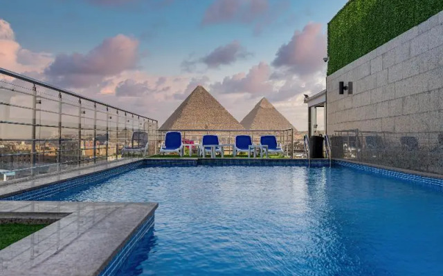 Pyramids Yard Hotel