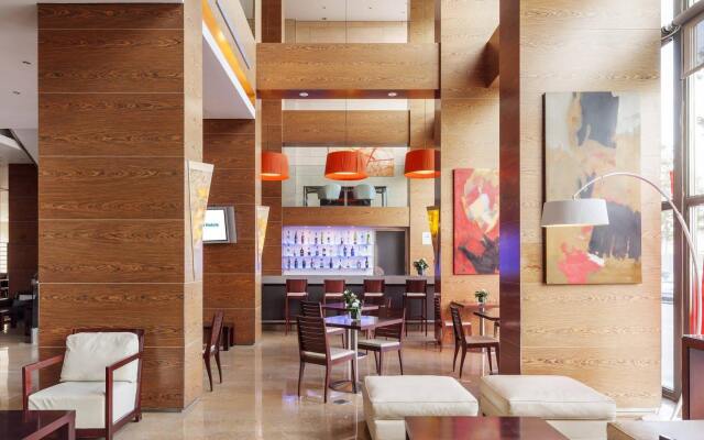 Hotel ILUNION Valencia 4