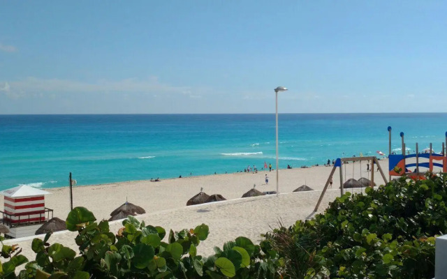 Studio Front The Beach Cancun