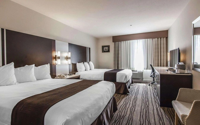 Comfort Hotel Vancouver Airport