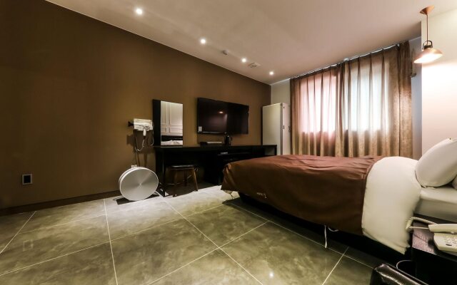 Hotel Moon Cheonan Sinbuldang