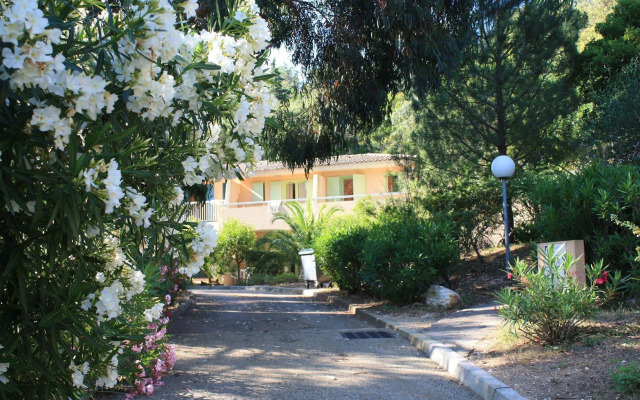 Domaine De La Pinede