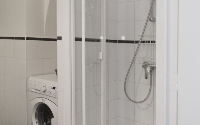 Saint-Germain des Prés Apartment 2