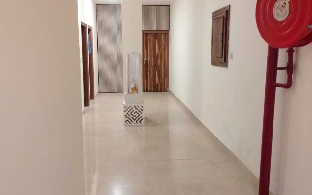 OYO 22115 Hotel D Plaza