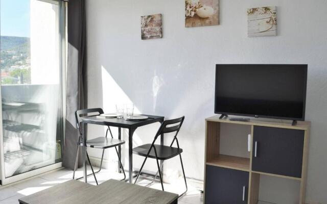 Appartement Le Lavandou, 1 pièce, 2 personnes - FR-1-251-391