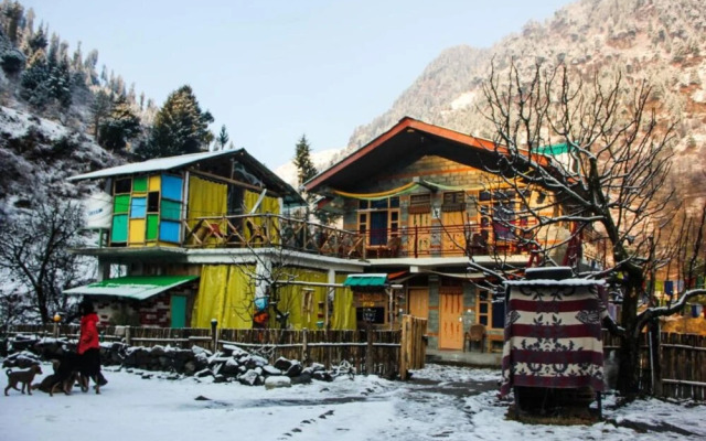 Goroomgo The Rama's Manali