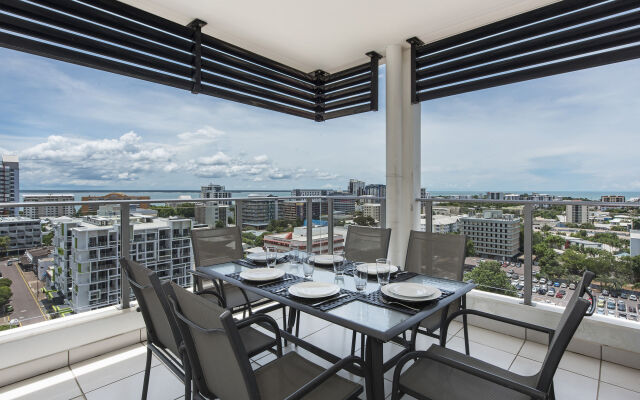 Darwin Executive Suites & FREE CAR