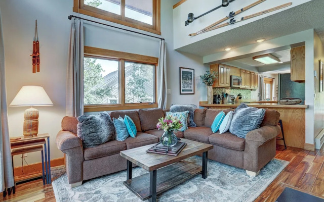 Sophie's Chalet 3 Bedroom Townhouse by RedAwning