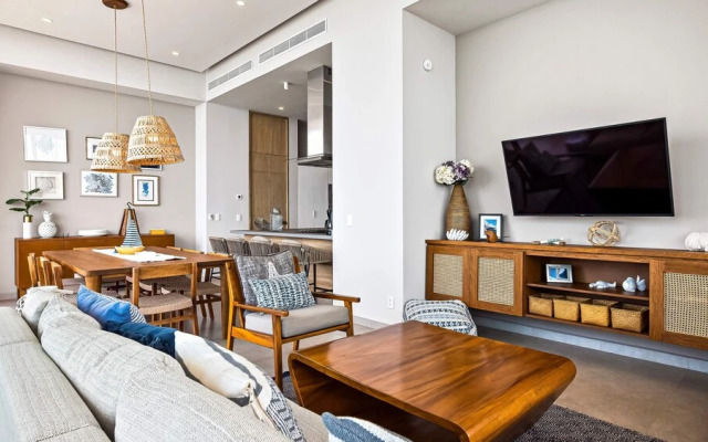 Panoramic Hot Tub Oceanview Penthouse