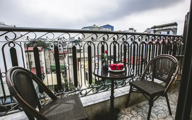 Golden Legend Boutique Hotel
