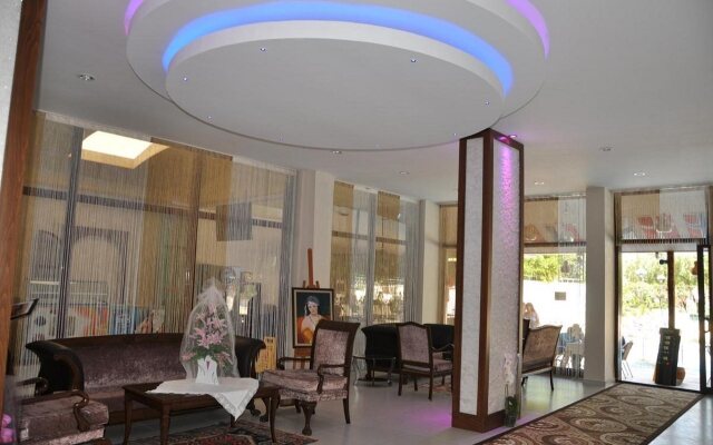 Kleopatra South Star Apart