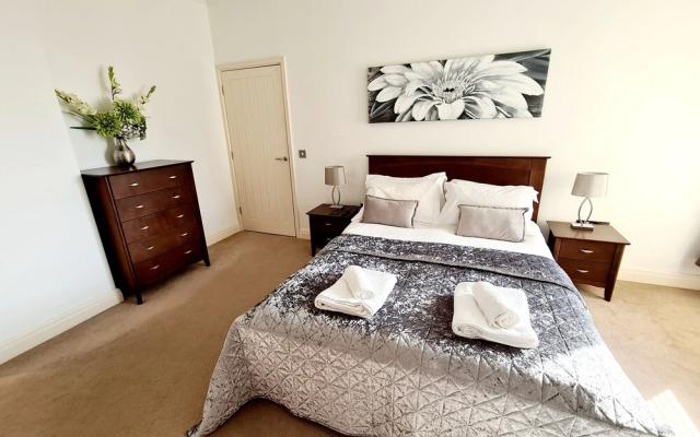 Vitamin Sea - Luxury Beach Apartment - Sleeps 4