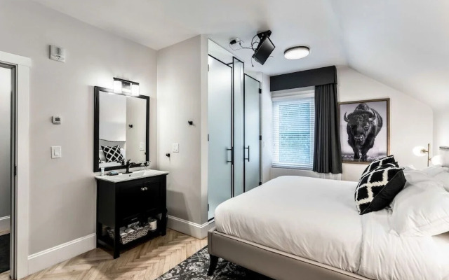 The Inn On Officers Garden