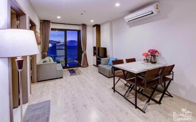 the base central pattaya seaview
