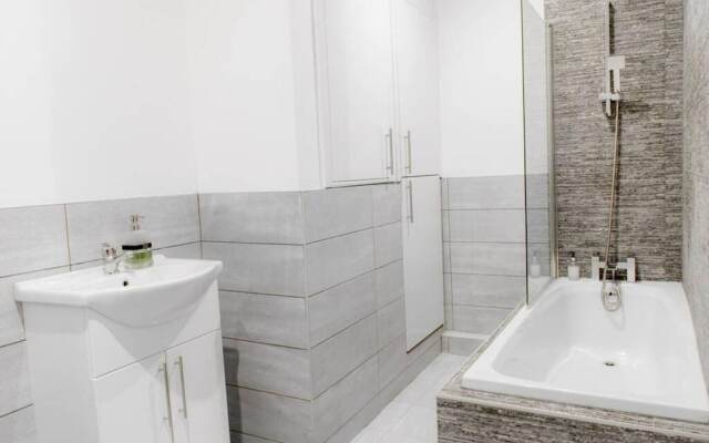Host Apartments Fleet Nightlife II