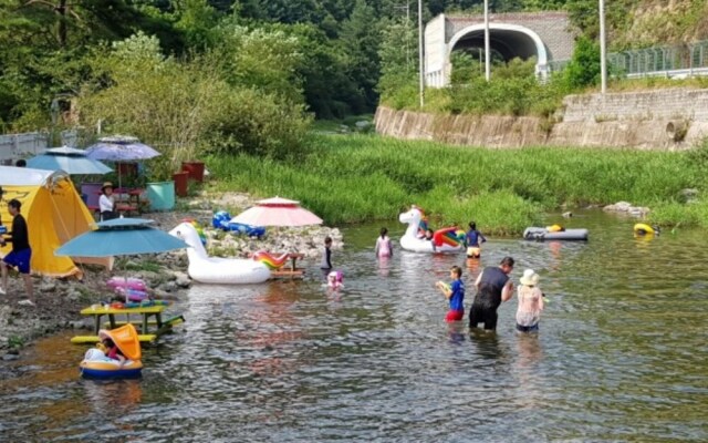 Hongcheon Eorinwangja Pension