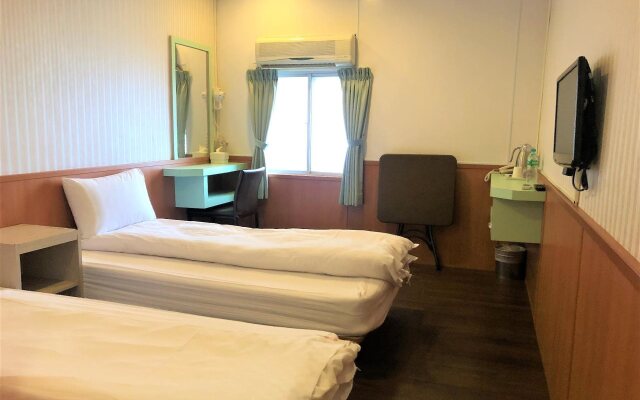 Yinglun Hotel