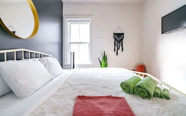 Prime Location Clean Top Rated Free Parking