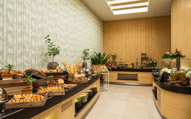 Radisson Blu M'Bamou Palace Hotel