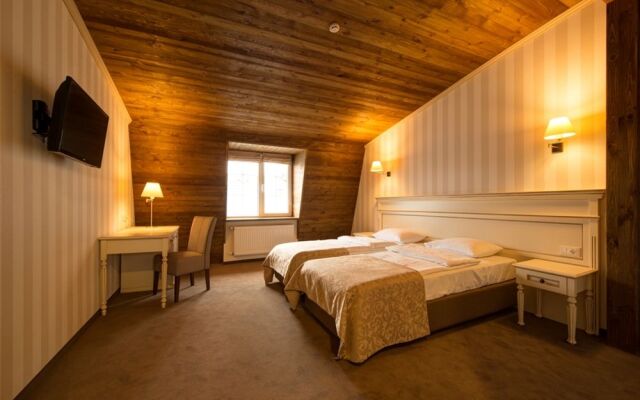 Premier Geneva Hotel