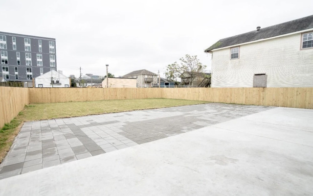 Gorgeous Home Near Streetcar & French Quarter!