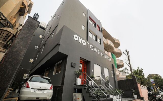 Oyo Townhouse 082 Chander Nagar Janakpuri