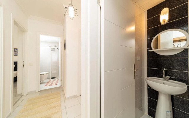 Fantastic Flat in Antalya With Shared Garden