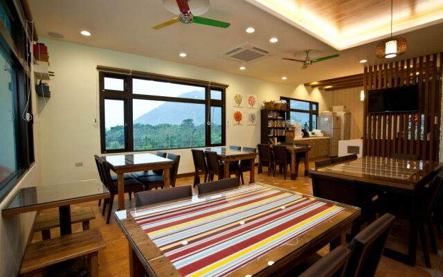Li Wu Zuo Can B&B