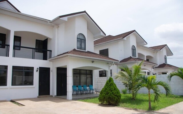 Luxuriously Finished 4-bed House in Tema Comm 25