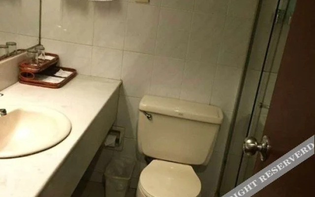 Nanjing Xuanwu Lake GuDu Hotel