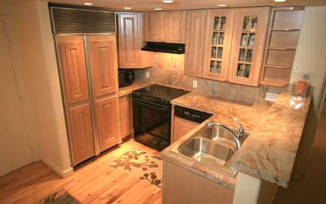 Vail Village 3-Bedroom 3-Bath