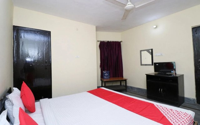 Oyo 19848 Hotel Saraswati Palace