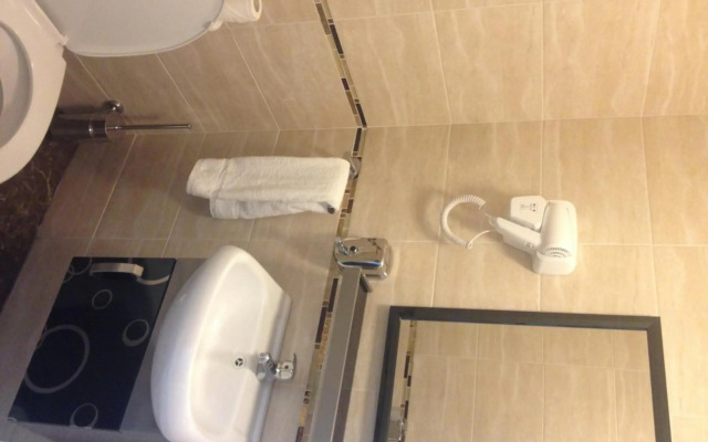 Heathrow Inn