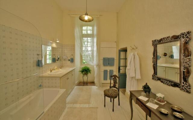 Le Prieuré du Château de Biron