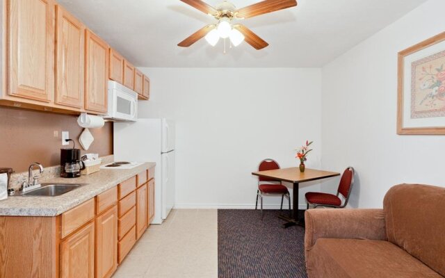 Hempstead Country Inn & Suites