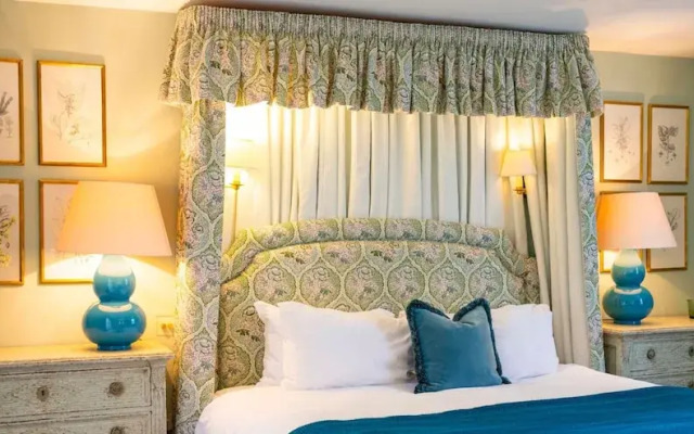 Luxurious Vineyard Hideaway At Stanlake Park