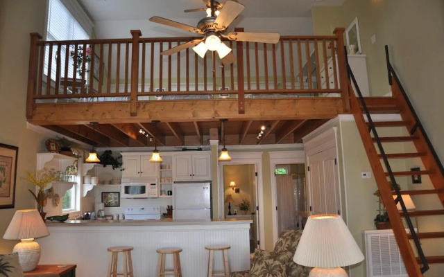 Spinner's Resort & Marina,