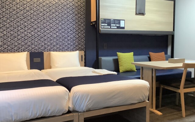 MONday Apart Premium GINZA SHINTOMICHO
