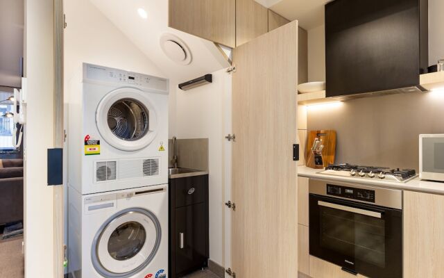Surry Hills Furnished Apartment - ELZ