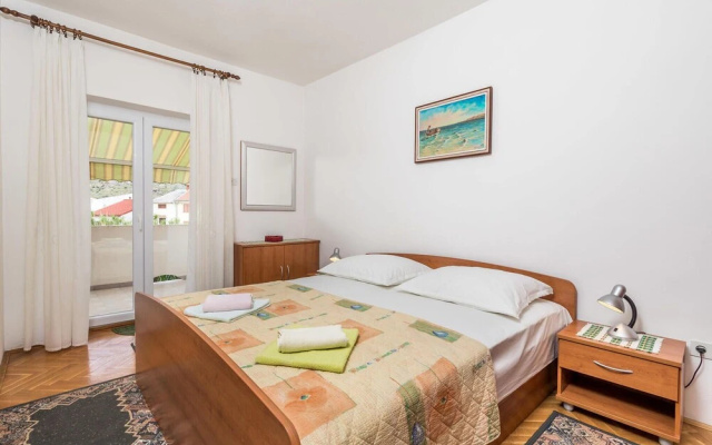 Awesome Apartment in Pag With 3 Bedrooms