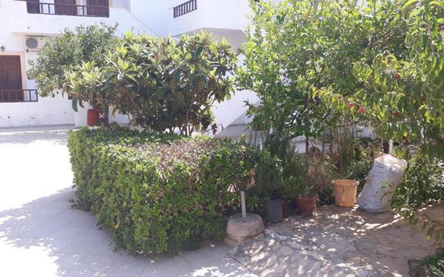 Pela Apartments