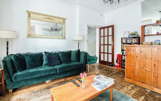 OYO The Lodge Bournemouth