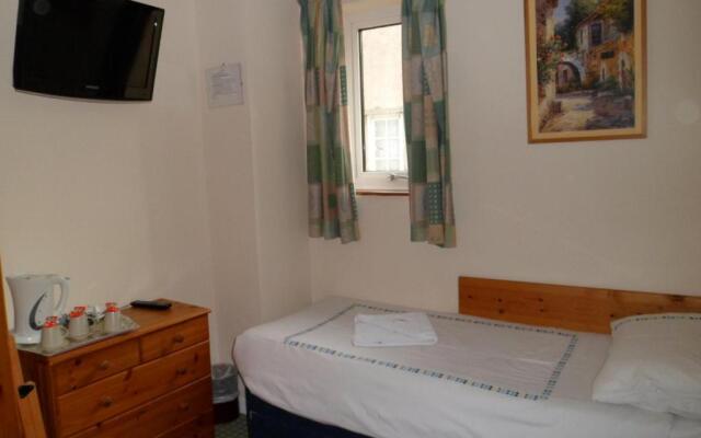 Carlton Lodge