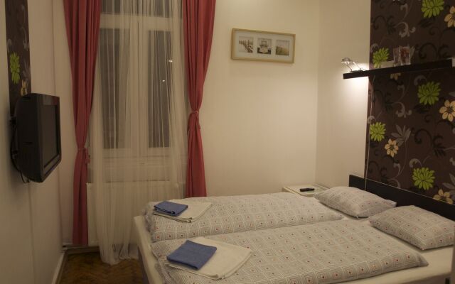 Europa Centerpoint Guesthouse