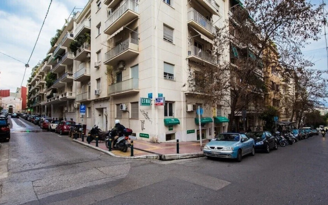 Outstanding studio in Kolonaki near the Metro