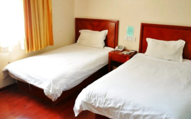 Heze Fengtianyiyue Hotel