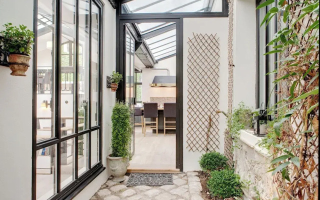 Paris Green House Residence